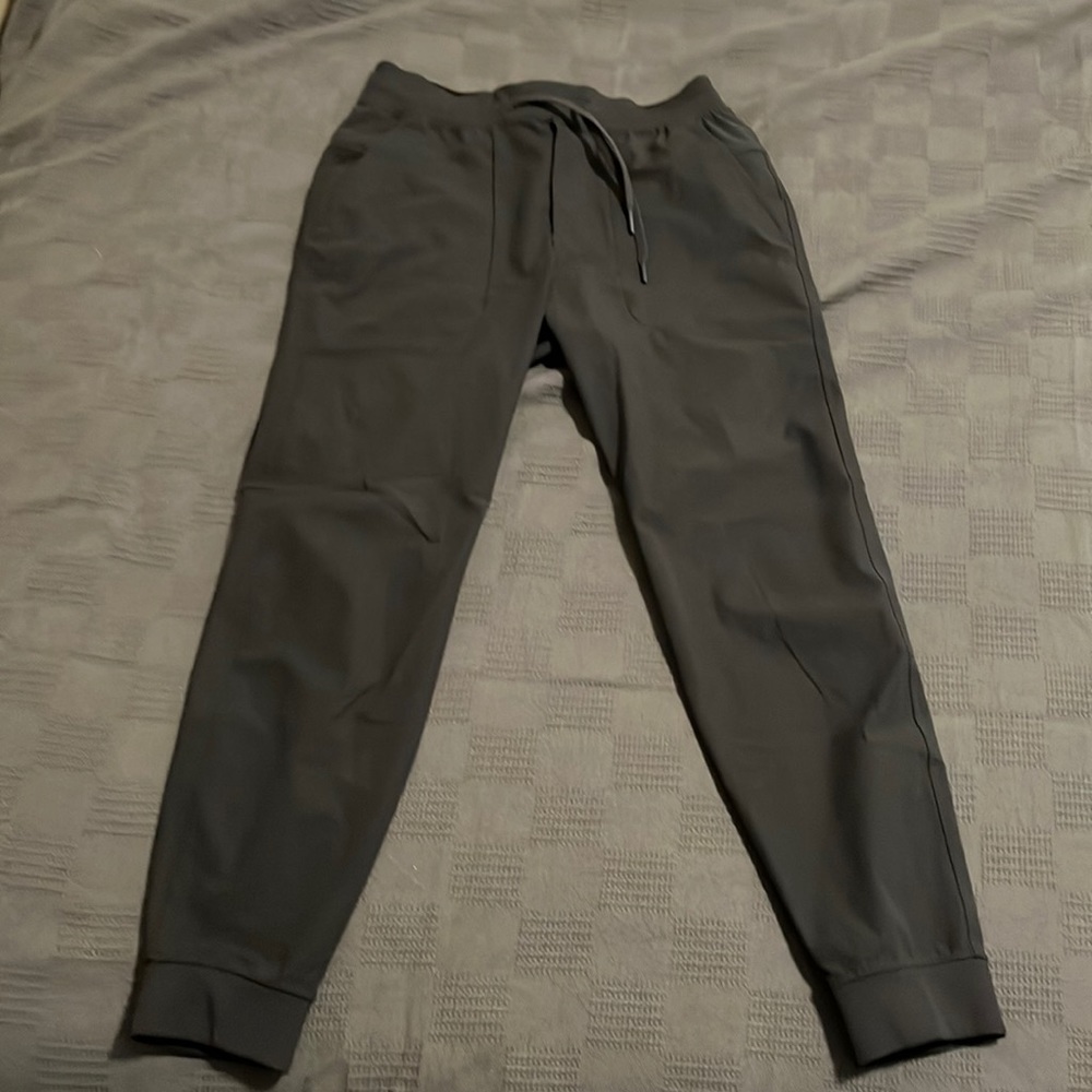 Nearly new shorter ABC joggers in obsidian grey size Small